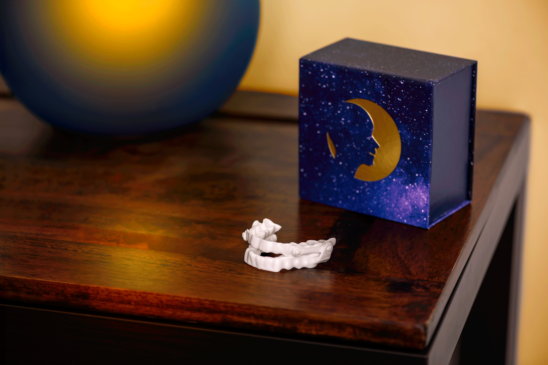 Vom n&auml;chtlichen Krach zur Ruhe: Der Weg zur Anti-Schnarchschiene kann zu erholsamen N&auml;chten f&uuml;hren.